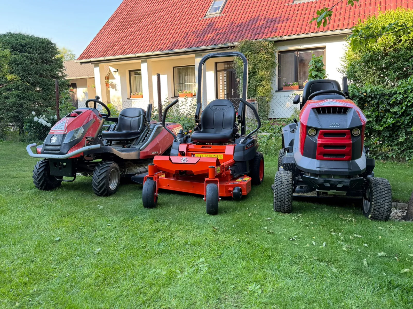 Park strojov Woodcut — profesionálne traktorové kosačky SECO a Kubota